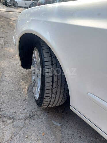 Mercedes E 220 2005, 363,000 km - 2.2 l - Bakı