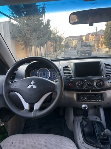 Mitsubishi L200 2007, 280,000 km - 2.5 l - Sumqayıt