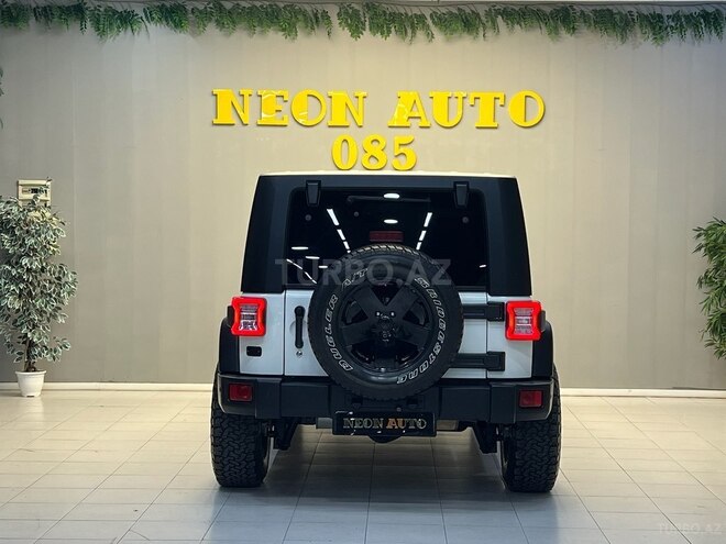 Jeep Wrangler-5