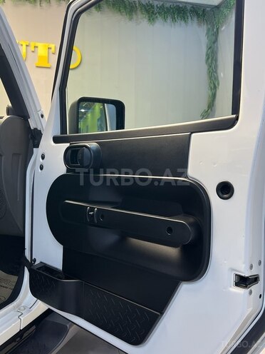 Jeep Wrangler-20