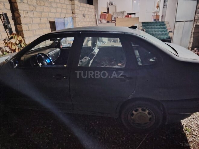 Volkswagen Polo 1995, 293,000 km - 1.6 l - Xaçmaz