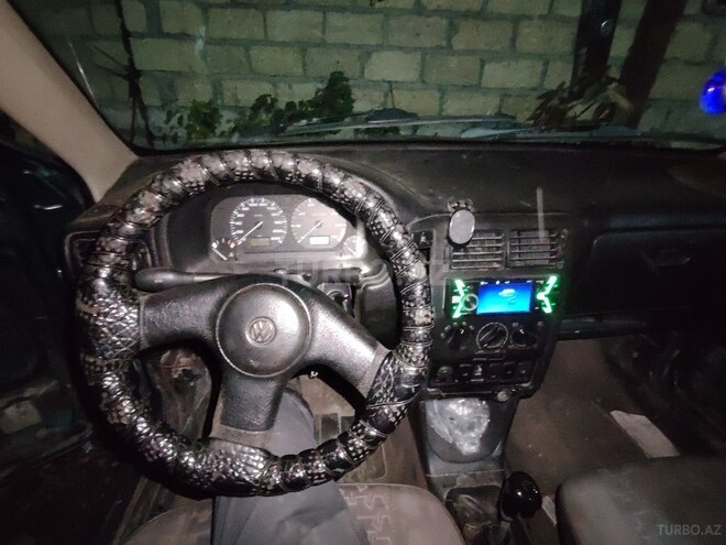 Volkswagen Polo 1995, 293,000 km - 1.6 l - Xaçmaz