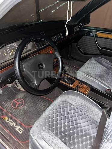 Mercedes E 200 1993, 532,280 km - 2.0 l - Sumqayıt