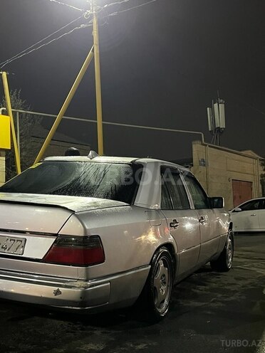 Mercedes E 200 1993, 532,280 km - 2.0 l - Sumqayıt