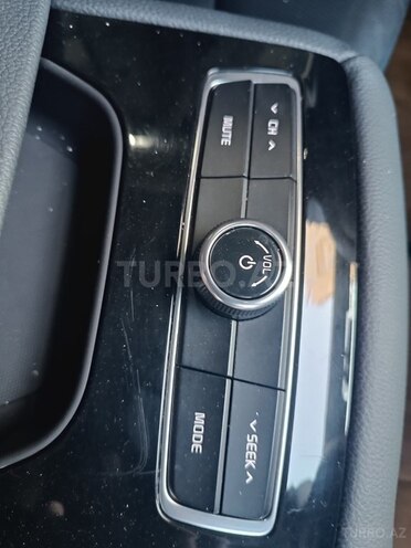 Kia K7-12