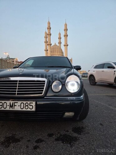 Mercedes E 240 1997, 262,000 km - 2.4 l - Bakı