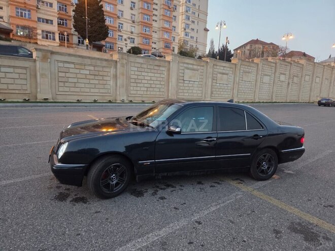 Mercedes E 240 1997, 262,000 km - 2.4 l - Bakı