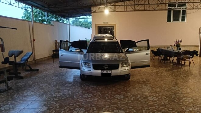 Volkswagen Passat 2003, 232,000 km - 1.8 l - Şirvan