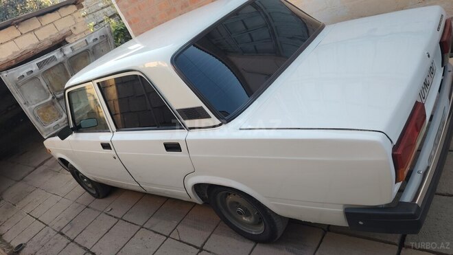 LADA (VAZ) 2107 2004, 72,000 km - 1.6 l - Salyan
