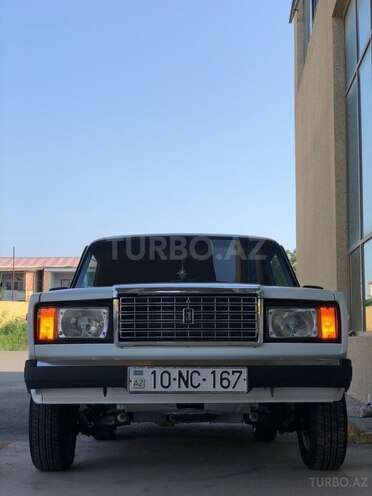 LADA (VAZ) 2107 2004, 72,000 km - 1.6 l - Salyan