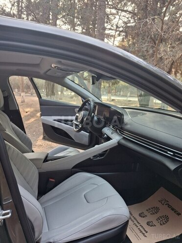 Hyundai Elantra-6