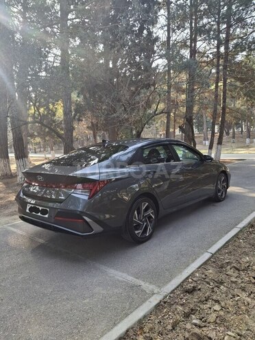 Hyundai Elantra-7