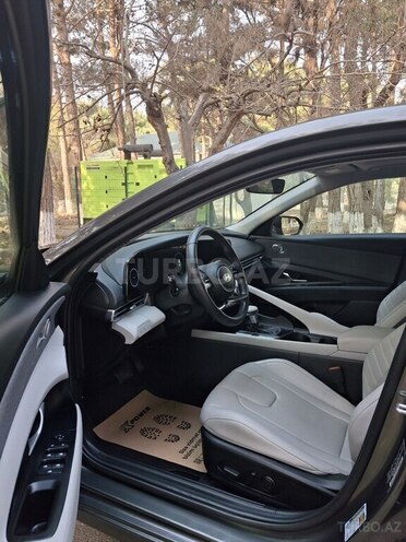 Hyundai Elantra-8