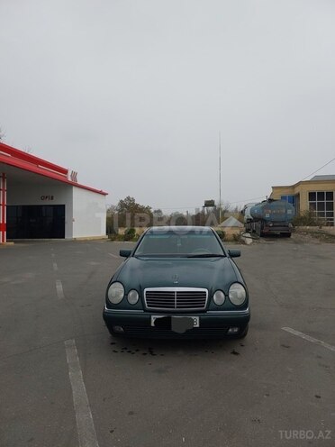 Mercedes E 220 1999, 523,524 km - 2.2 l - Ağcabədi