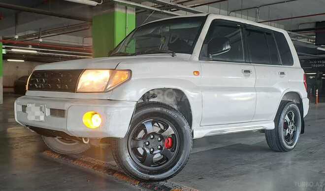 Mitsubishi Pajero io 2000, 286,000 km - 1.8 л - Bakı