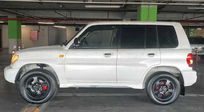 Mitsubishi Pajero io 2000, 286,000 km - 1.8 л - Bakı