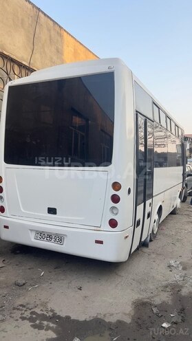 Isuzu Novo Ultra-5
