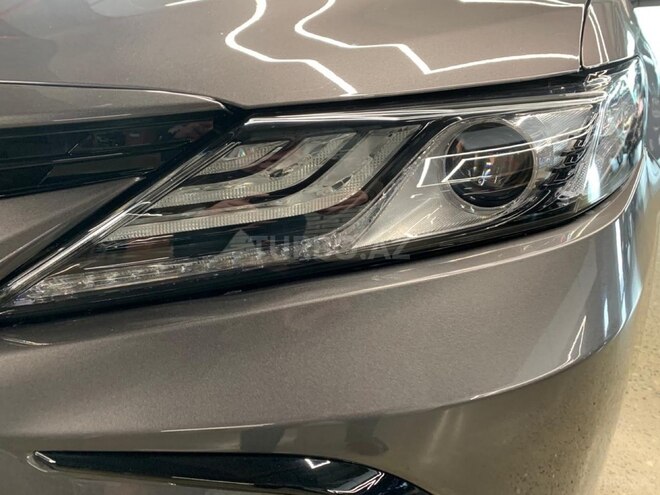 Toyota Camry-5