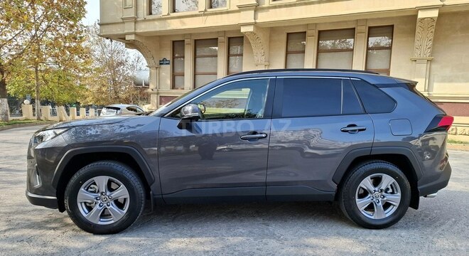 Toyota RAV4 2025, 3,800 km - 2.5 l - Bakı