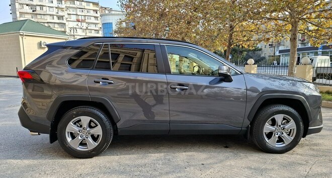 Toyota RAV4 2025, 3,800 km - 2.5 l - Bakı