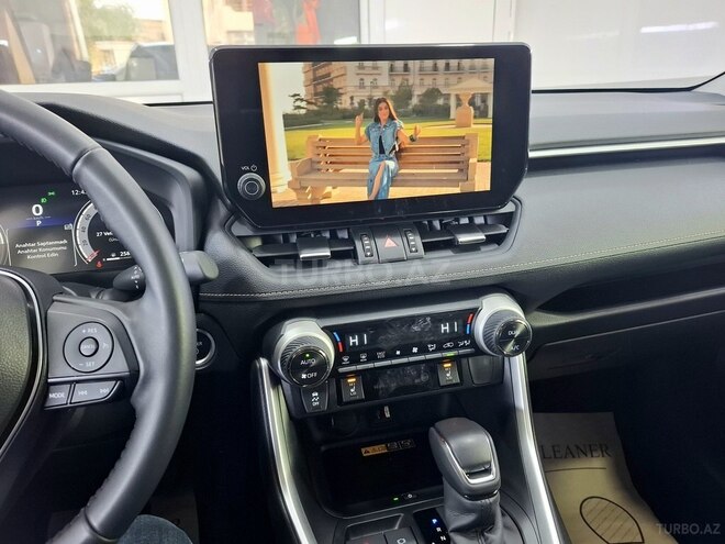 Toyota RAV4 2025, 3,800 km - 2.5 l - Bakı
