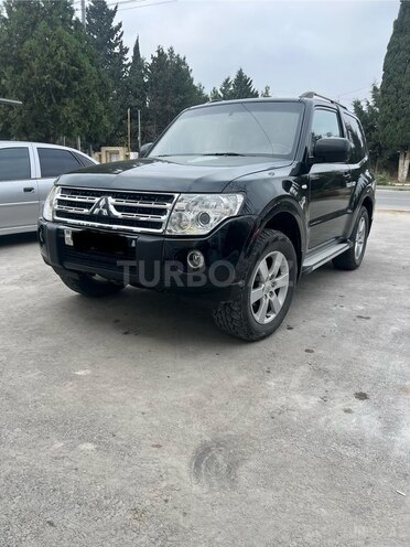 Mitsubishi Pajero 2009, 344,000 km - 3.2 l - Şabran