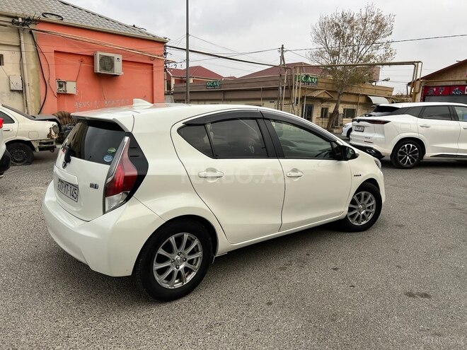 Toyota Aqua 2015, 274,000 km - 1.5 l - Bakı