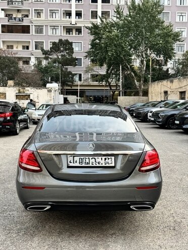 Mercedes E 220 d 2016, 240,000 km - 2.0 л - Bakı