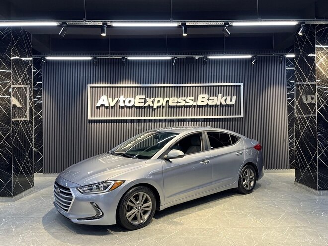 Hyundai Elantra-1
