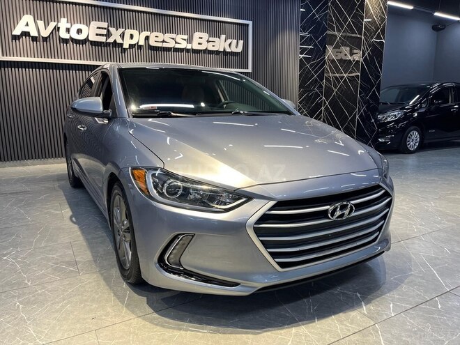 Hyundai Elantra-8