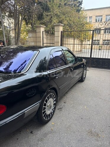 Mercedes E 230 1997, 141,000 km - 2.3 l - Bakı