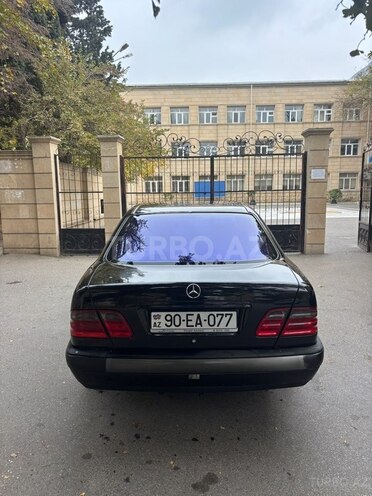 Mercedes E 230 1997, 141,000 km - 2.3 l - Bakı