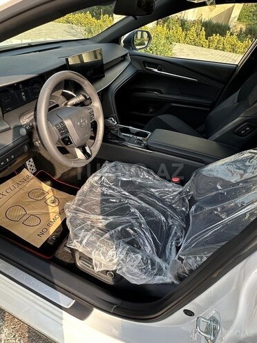 Toyota Camry 2025, 6,700 km - 2.0 l - Bakı