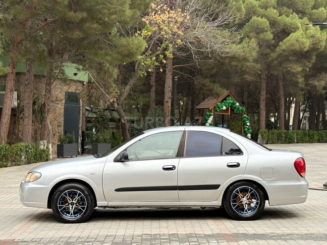 Nissan Sunny 2010, 282,326 km - 1.6 l - Bakı