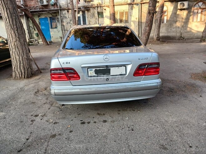 Mercedes E 220 1999, 340,000 km - 2.2 l - Bakı
