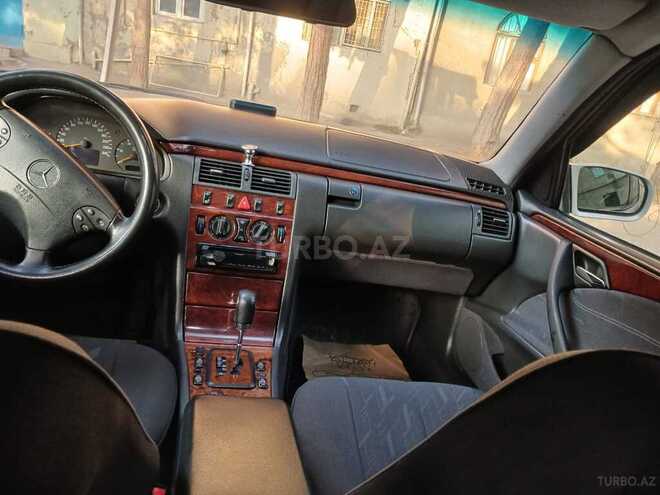 Mercedes E 220 1999, 340,000 km - 2.2 l - Bakı