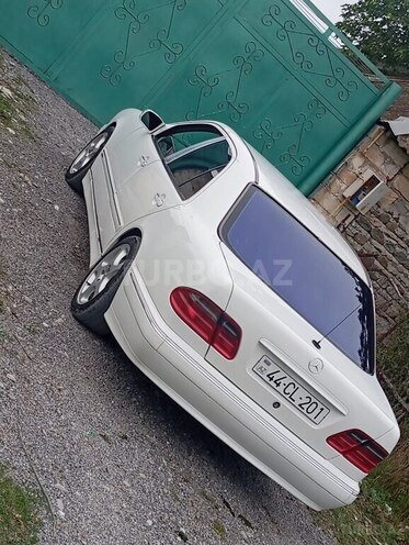 Mercedes E 200 1999, 520,000 km - 2.0 l - Ucar