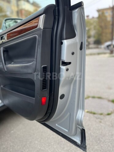 Volkswagen Touareg 2005, 275,596 km - 3.2 l - Bakı