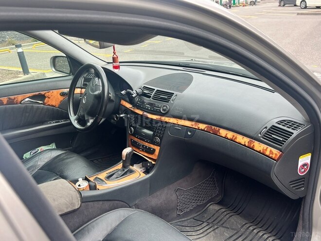 Mercedes E 300 2006, 290,000 km - 3.0 l - Bakı