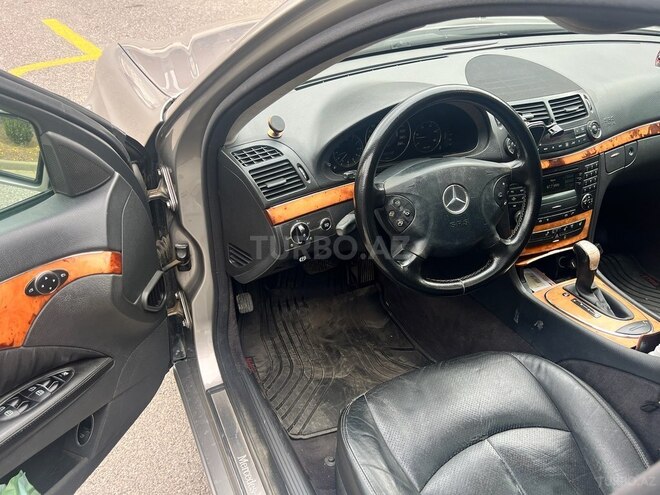 Mercedes E 300 2006, 290,000 km - 3.0 l - Bakı