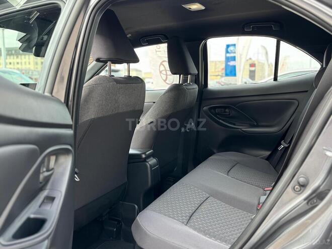 Toyota Yaris Cross-12
