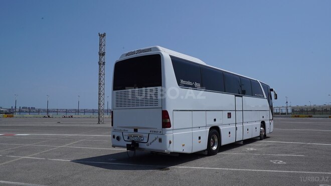 Mercedes 0403-4