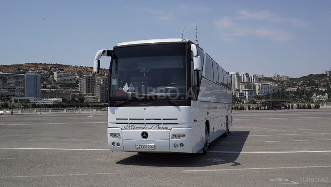 Mercedes 0403-2