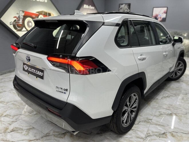 Toyota RAV4-7