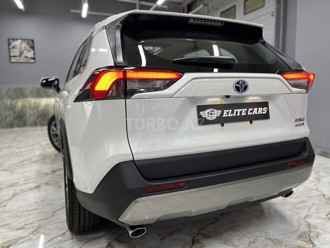 Toyota RAV4-5