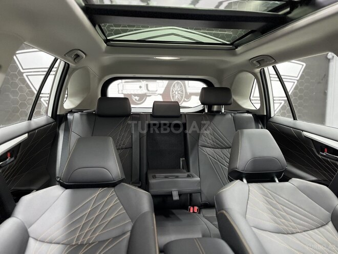 Toyota RAV4-27