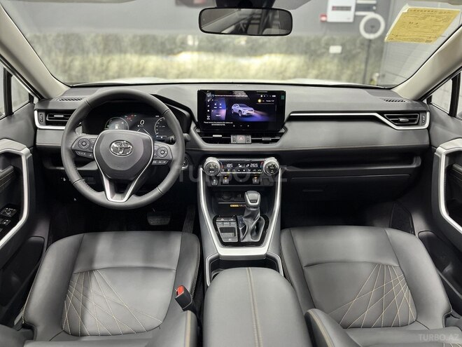 Toyota RAV4-16
