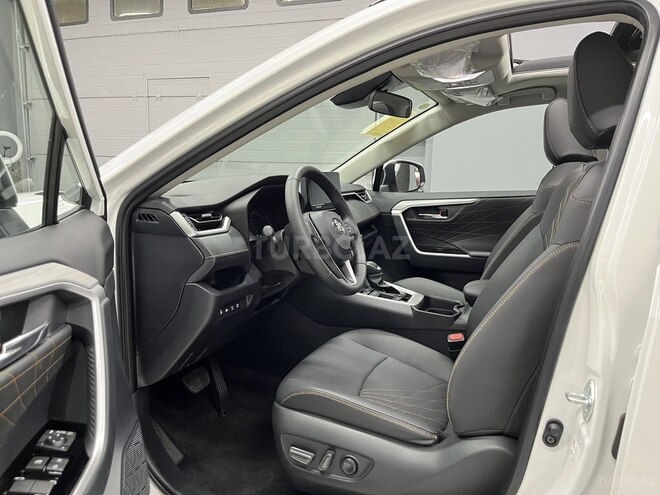 Toyota RAV4-30