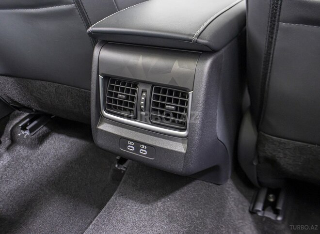 Toyota Camry-23