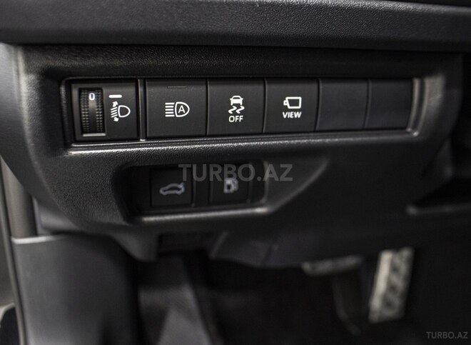 Toyota Camry-16